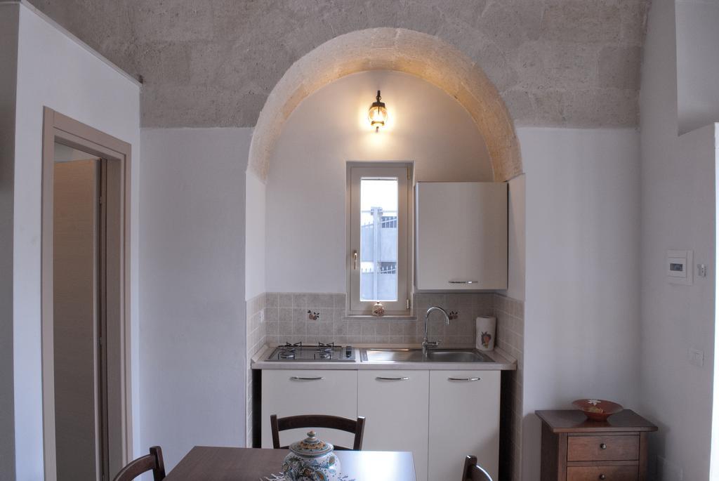 Masseria Strada Agriturismo Джиноза Стая снимка